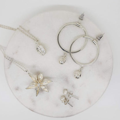 ERIN CHENG | JUNIPER BERRY HOOP EARRINGS