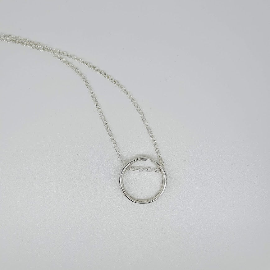 ERIN CHENG | RIDGE CIRCLE PENDANT