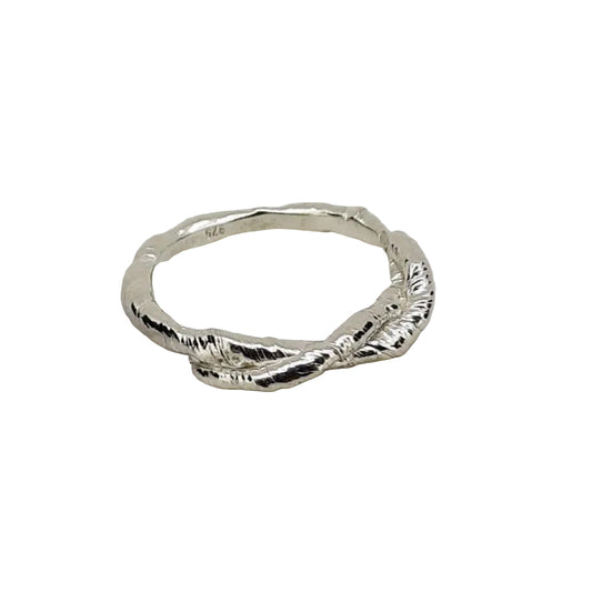 ERIN CHENG | BIND TWIST RING