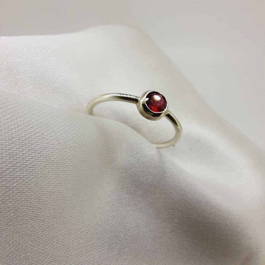 NAOMI SCHWARTZ | RUBY STACKER RING