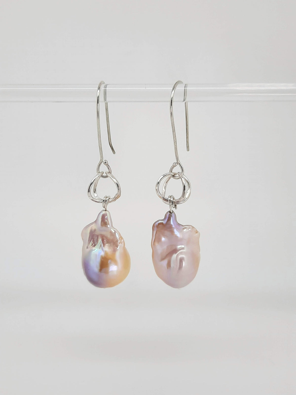 NAOMI SCHWARTZ | INFINITY PINK BAROQUE PEARL EARRINGS
