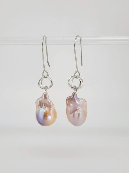 NAOMI SCHWARTZ | INFINITY PINK BAROQUE PEARL EARRINGS