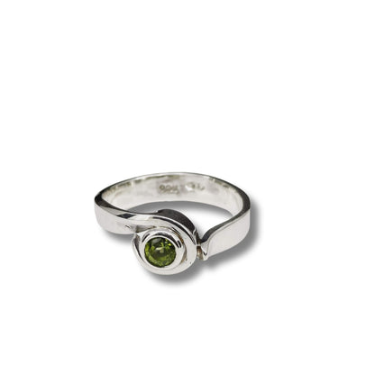 NAOMI SCHWARTZ | GREEN PERIDOT SWIRL RING