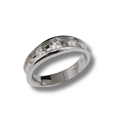 NAOMI SCHWARTZ | GROOVE DIAMOND TRILOGY RING