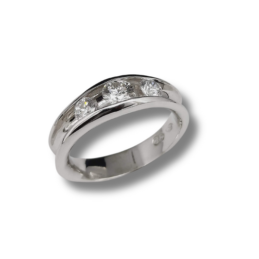 NAOMI SCHWARTZ | GROOVE DIAMOND TRILOGY RING