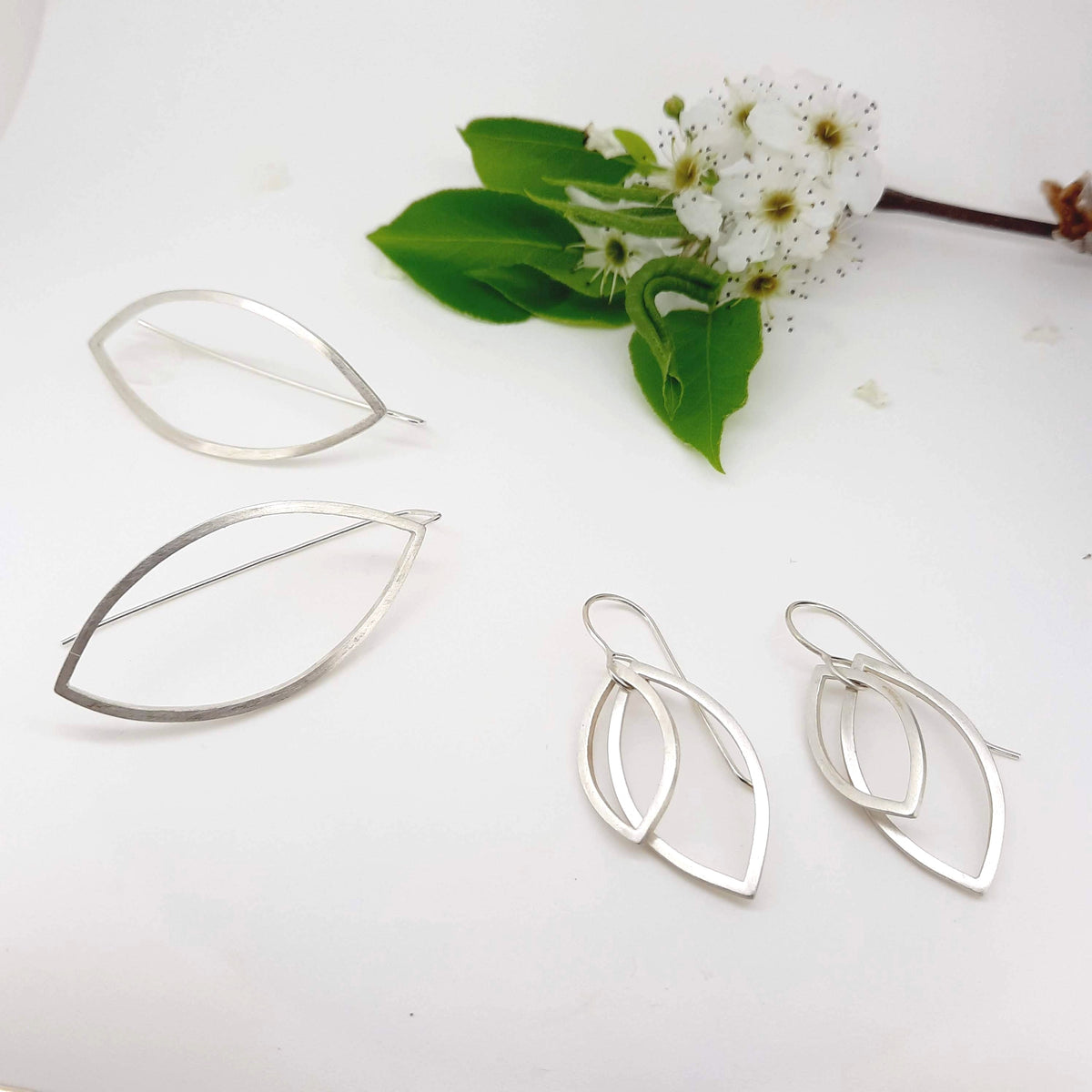 CHARLOTTE GUIDOLIN | BARE LEAVES EARRINGS