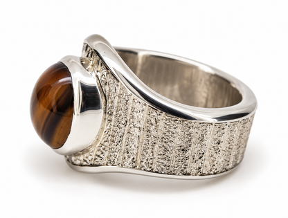 DAN VON SCHUTT | CUTTLEFISH CAST RING WITH TIGER EYE