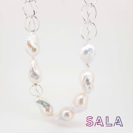 NAOMI SCHWARTZ | INFINITY BAROQUE PEARL NECKLACE